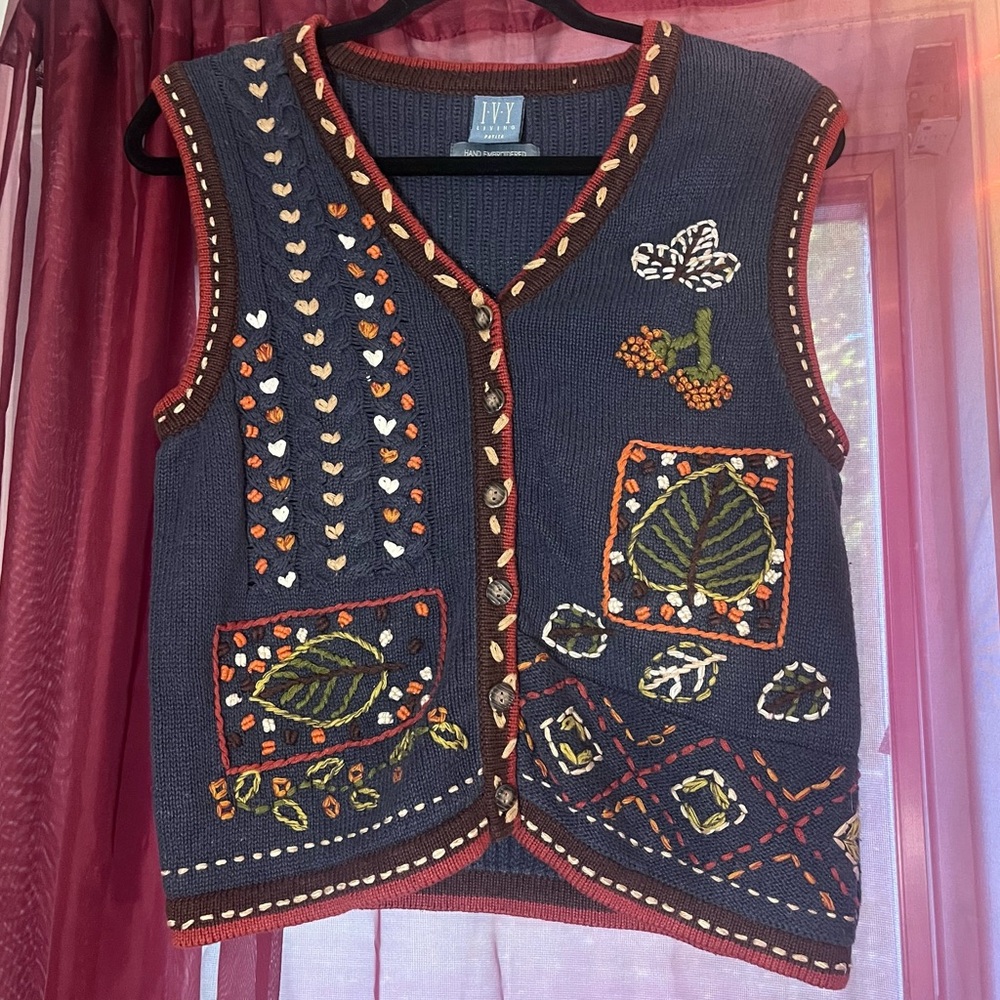 Vintage IVY Navy Blue Autumn Embroidered Button Up Sweater Vest Cottagecore
